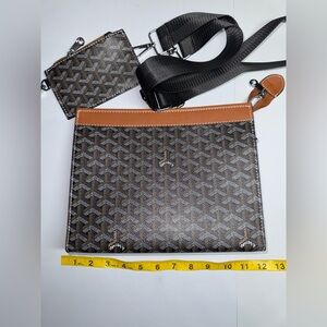 Black Crossbody Bag with Pattern. No Brand.